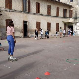 La Blue Roller ha ripreso i corsi promozionali in una delle palestre della &quot;Jona&quot;