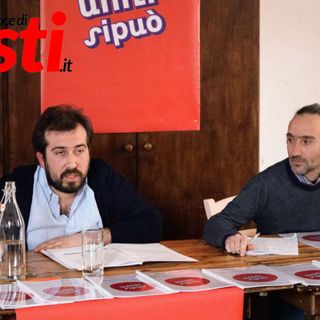 Mauro Bosia (a sinistra nello scatto) e Michele Anselmo ritratti durante la conferenza stampa