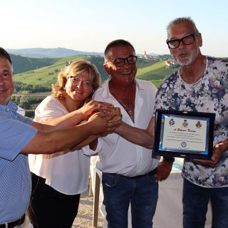 Stefano Tacconi nominato ambasciatore del Barbaresco con un evento organizzato da Bottega dell'Alpe