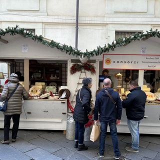 La 'casetta' del Consorzio Bra, Raschera e Toma Piemontese al &quot;Magico Paese di Natale&quot;