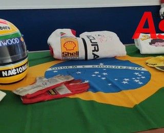 Ritrovato a Chivasso tutto il tesoro del pilota Ayrton Senna. Più di 300 gli oggetti rinvenuti