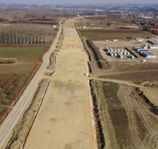 Il cantiere dell'Asti-Cuneo in un'immagine aerea scattata a fine febbraio