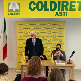 Il dottor Calabrese con Diego Furia, direttore di Coldiretti Asti