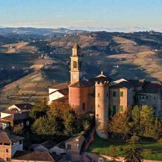 Il castello di Calosso Il castello di Calosso