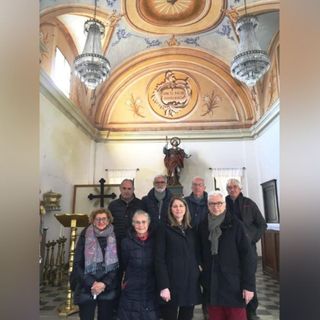 Volontari &quot;Per San Rocco&quot; col sindaco Macchia (al centro) e la presidente Grosso
