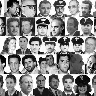 Collage fotografico con i volti di una parte delle moltissime vittime delle mafie