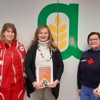 Distribuiti oltre 3 quintali di clementine per sostenere il centro anti-violenza &quot;L'Orecchio di Venere&quot;