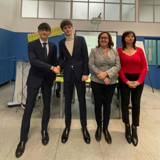 Da sinistra Emanuele Giacomini (vicepresidente), Riccardo Spolaore (presidente), Laura Bergonzi (dirigente delle Consulte Regionali), Elisa Cesaro (referente regionale del coordinamento delle Consulte)