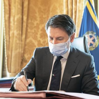 Firmato il nuovo Dpcm, in vigore fino al 24 novembre: bar e ristoranti chiusi alle 18, ma ok a take away e consegne a domicilio [DPCM IN ALLEGATO ALL'ARTICOLO]