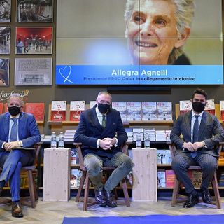 Nelle foto, da sinistra a destra: Marco Gasparini, Ernesto Dalle Rive, Pasquale Rescigno. Alle loro spalle, collegata via web, Allegra Agnelli