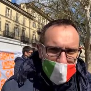 Un fermo immagine della videointervista al vicesindaco realizzata il 7 aprile 2021, nel corso di una manifestazione di protesta dei commercianti
