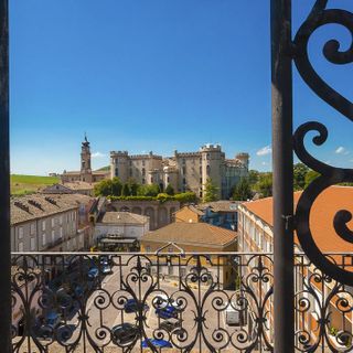 Viviamo in un posto bellissimo, affamato di turismo