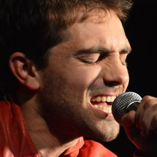 In questa e nelle successive alcune immagini di Luca Fogliati in concerto