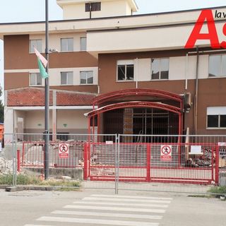 Lavori di demolizione alla Jona: trovate possibili tracce di Eternit. Quaglia: &quot;Perché il Comune non lo ha fatto presente prima?&quot;