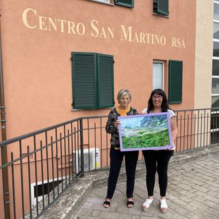 L'artista annonese Daniela Bussolino dona i suoi quadri alla Rsa di Montemagno