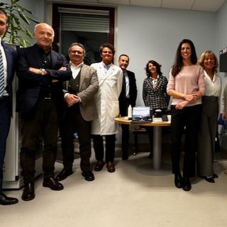 La Fondazione Astigiana per la Salute dona al Cardinal Massaia il primo ecografo palmare