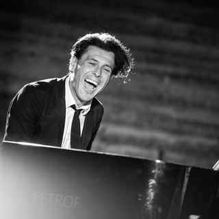 Anche Asti piange Ezio Bosso, il pianista magico atteso ad AstiMusica ma mai arrivato