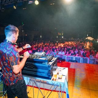 Un'immagine della serata che ha visti protagonisti gli Eiffel 65