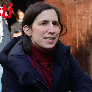 Elly Schlein fotografata da Efrem Zanchettin - Merfephoto a margine del suo comizio astigiano al Diavolo Rosso