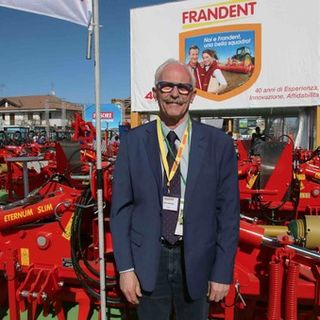 Ezio Bruno, titolare della Frandent, alla recente Fiera della Meccanizzazione Agricola di Savigliano