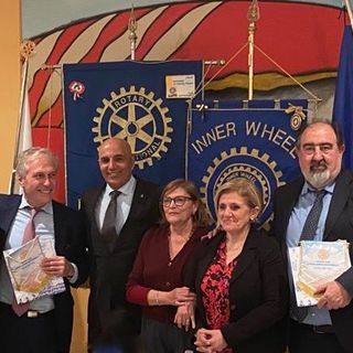 Cosa leggere sotto l'ombrellone: i libri della collana MinaLima Classics di Ippocampo