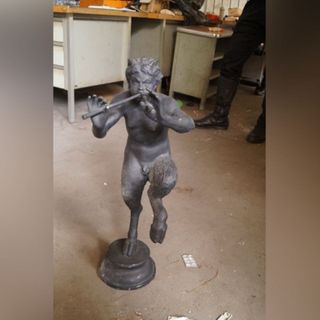 La statua rinvenuta dai carabinieri