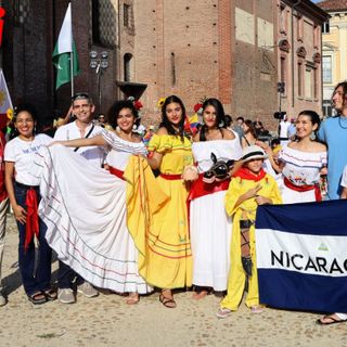 Asti saluta  il Festival dei Popoli: colori suoni, bellezza, armonia e integrazione [FOTOGALLERY]
