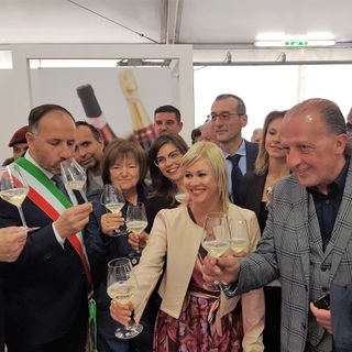 Brindisi dell'inaugurazione