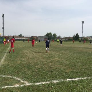 Un'immagine di azione dell'incontro odierno sul campo del Futsal Monferrato, a Castell'Alfero