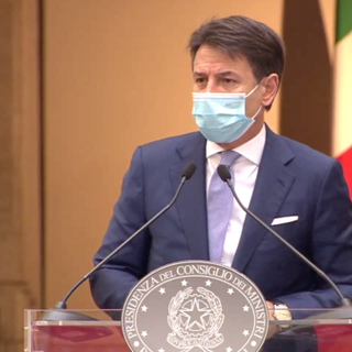 Coronavirus: ecco la bozza del Dpcm, coprifuoco dalle 22. Possibili lockdown di 15 giorni nelle aree rosse
