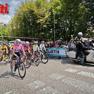 Giro donne: a Canelli vittoria della campionessa  Annemiek Van Vleuten
