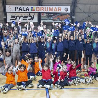 La Blue Roller torna con il saggio di fine anno, tra allegria e divertimento