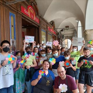 Domani Asti si colorerà con i fiori della pace. Piazza San Secondo ospiterà 800 bimbi