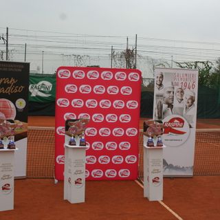 Immagini della premiazione del I Trofero Raspini di tennis