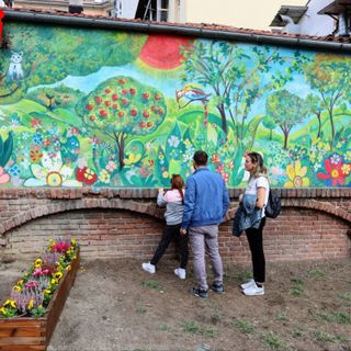 Il murale nel cortile (MerfePhoto)
