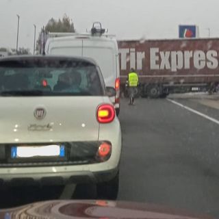 Mattinata difficile per il traffico, con lunghe code in ingresso di Asti