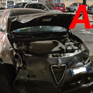 Incidente notturno in corso alla Vittoria, un automobilista ferito