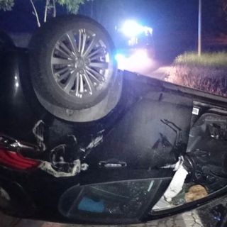 Auto ribaltata a Valgera, solo lievi escoriazioni per i passeggeri