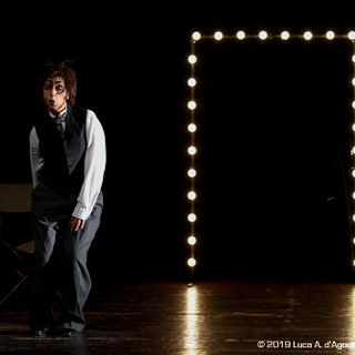 Alcune immagini di scena (le restanti a fine articolo) da &quot;La scimmia&quot; (ph. Luca d'Agostino