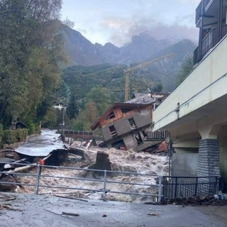 Nell'immagine, tratta da un articolo di Targato CN, Testata cuneese del nostro gruppo editoriale, la devastazione provocata dal maltempo a Limone Piemonte