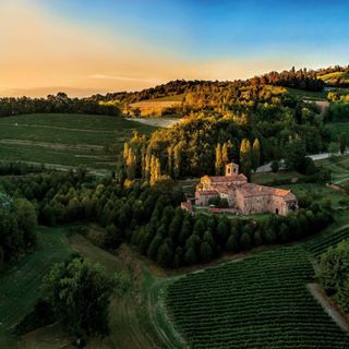Lo spettacolo dell'antica canonica di Vezzolano