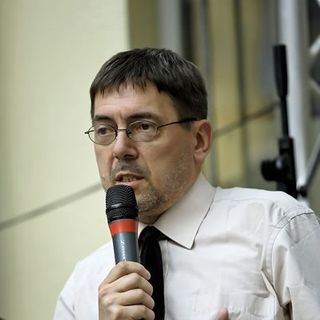 Il docente e scrittore Manlio Graziano presenta il suo &quot;Mondo Birbetta! Cronache italiane del secolo ventesimo&quot; in Biblioteca ad Asti