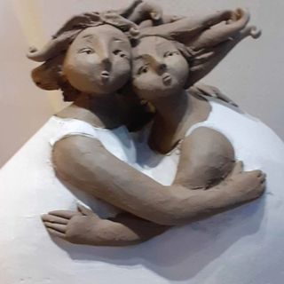 Le donne di Manuela Incorvaia (scultura dedicata all'Afghanistan)