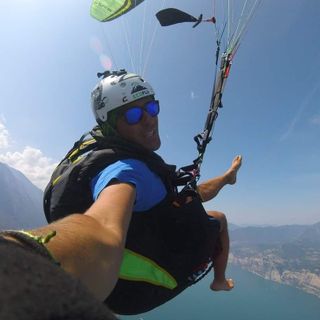 Uno spettacolare 'selfie in volo' di Marco Diliberto