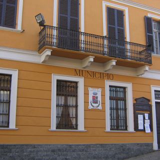 Il Municipio di Castelletto Molina