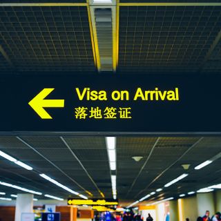 Nuove regole per l’ingresso in Cina, via libera ai viaggi senza visto per i cittadini di sei Paesi