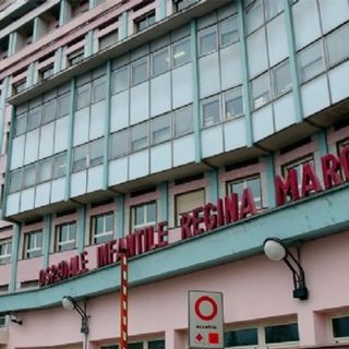 Stabili le condizioni del bimbo precipitato dal balcone a Moncalvo. Resta in prognosi riservata al Regina Margherita