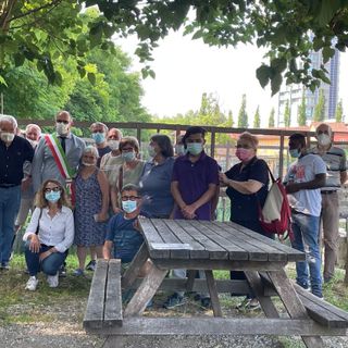 Visita dell’Amministrazione comunale agli orti urbani di via Atleti Azzurri