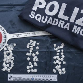 Ovuli di droga sequestrati dalla Squadra Mobile di Asti