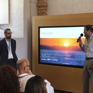 Inaugurata a Finalborgo la mostra fotografica 'Persone'. Nei ritratti di Corrado Murlo 30 storie finalesi di amore per il territorio